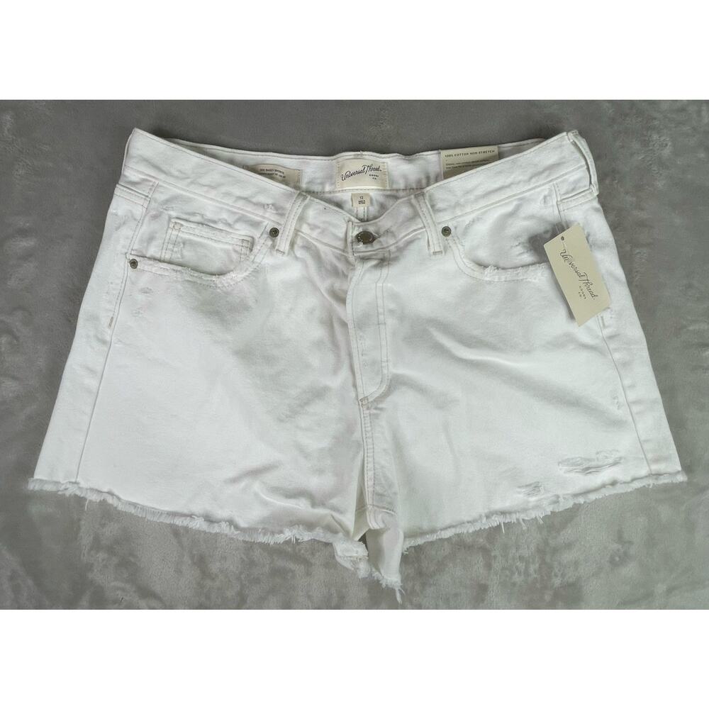 NWT Universal Thread Women’s Size 12 Shorts Mid-Rise 90’s Baggy Denim White